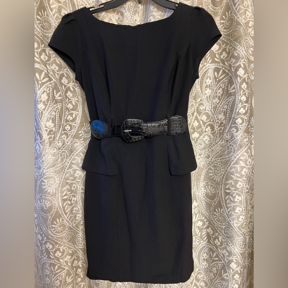 Size 5 Short Sleeve High Neck Line Black Dress w/belt and Zipper Back